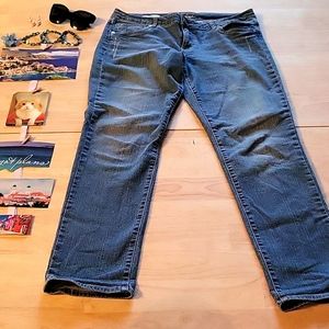Light Wash Katy Boyfriend Kut from the Kloth Jeans